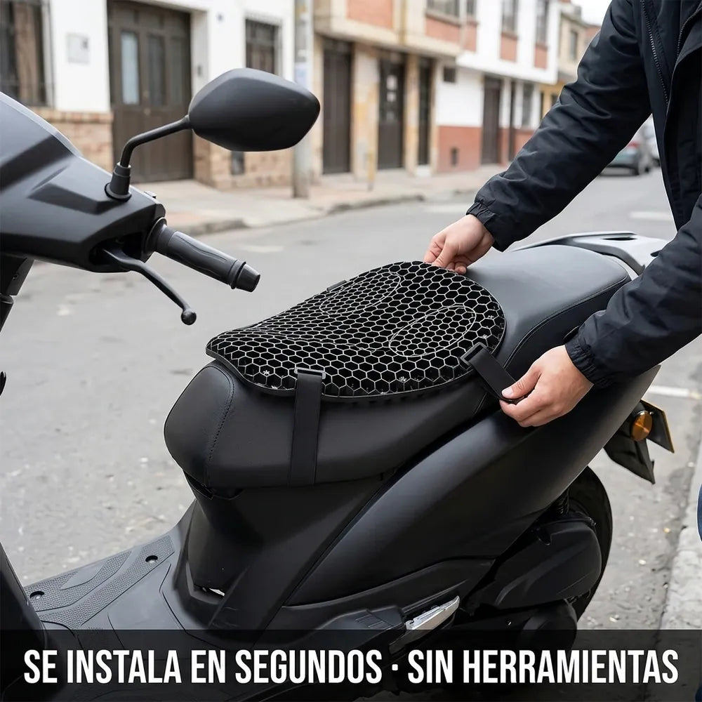 El cojín de gel se ajusta sobre el asiento del scooter con correas elásticas, sin herramientas